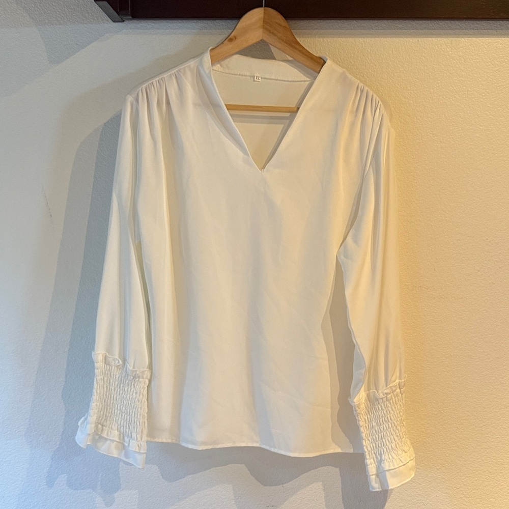 Smock Cuff V Neck Polyester Blouse with Pleated Shoulder and Back, Size XL